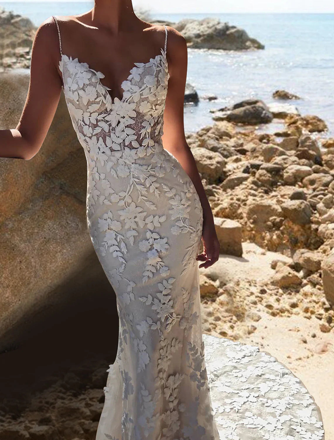 Beach Boho Wedding Dresses Mermaid / Trumpet Camisole V Neck Spaghetti Strap Chapel Train Lace Bridal Gowns With Lace Appliques Silk Bridal Dress