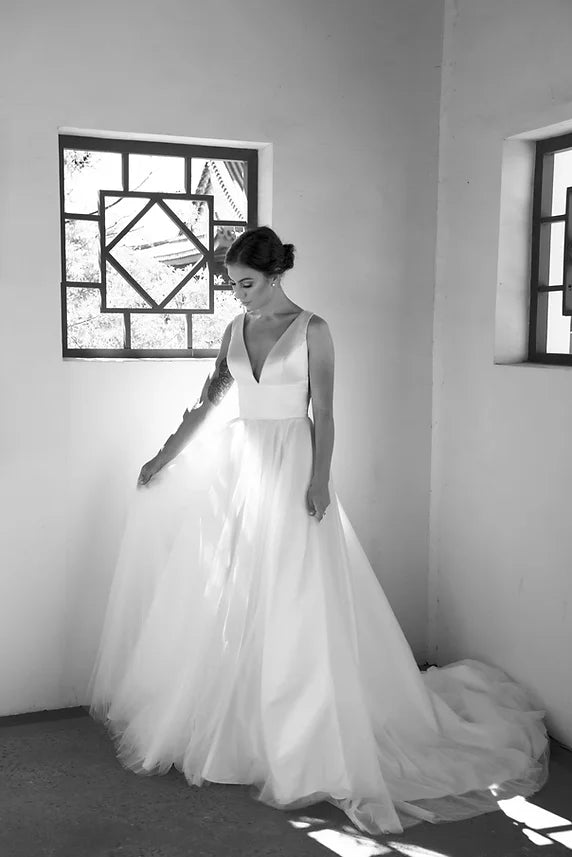 Q'nique Landon Gown Sleeveless Bridal Gown